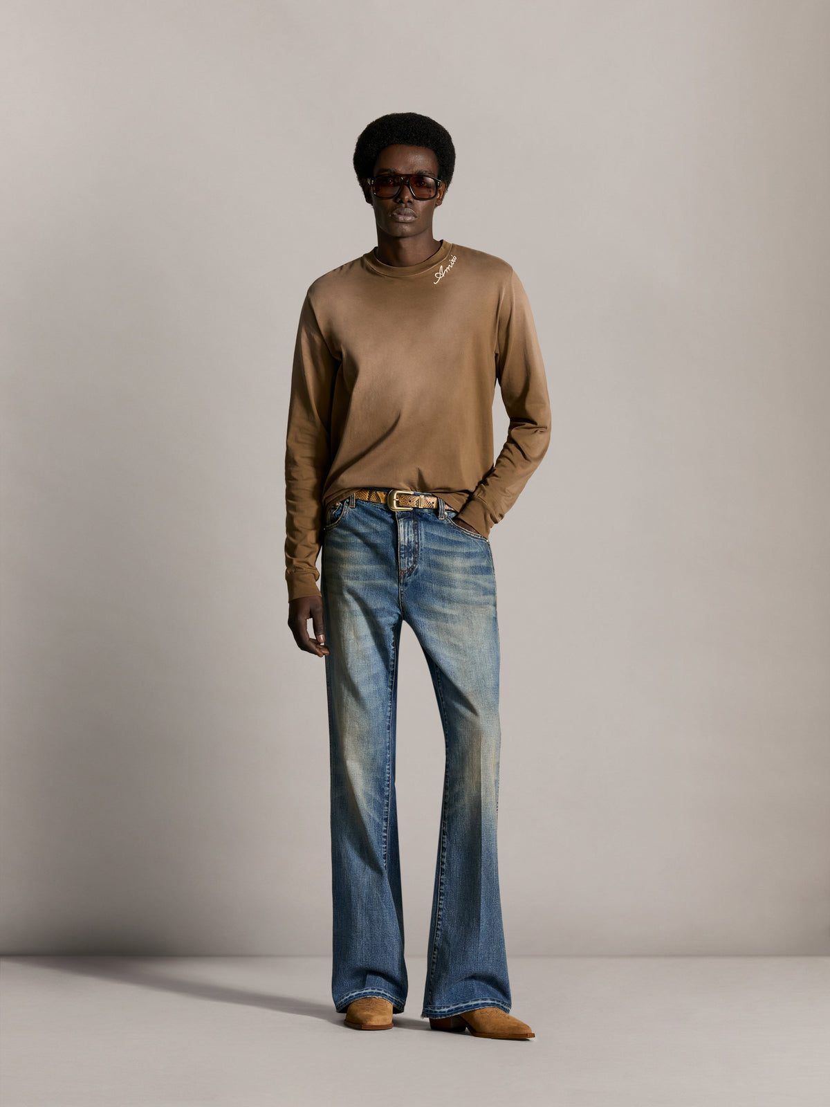 AMIRI SCRIPT OVERSIZED LONG SLEEVE TEE - Coffee view 2
